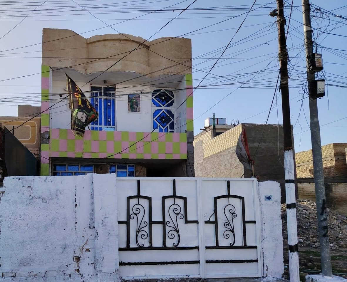 السلام عليكم دار للبيع في منطقه الحسينيه الراشديه شارع سكلات شارع الشبكه رقم الهاتف*********** والاتصال على الخاص
