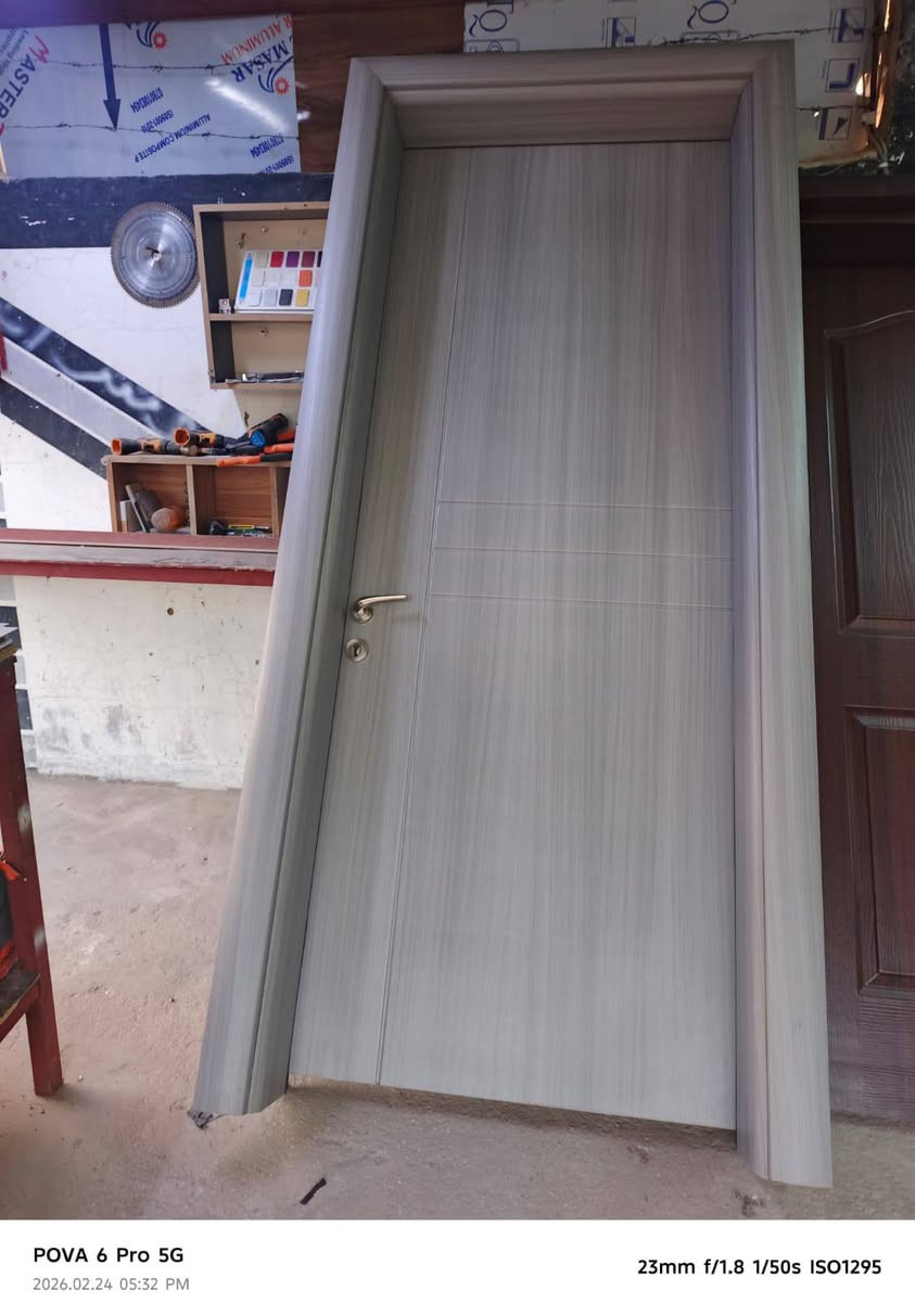 السلام عليكم ابواب تصفية مخزن
العنوان طريق كربلاء نجف عمود 685 
الاستفسار الاتصال على الرقم ***********
