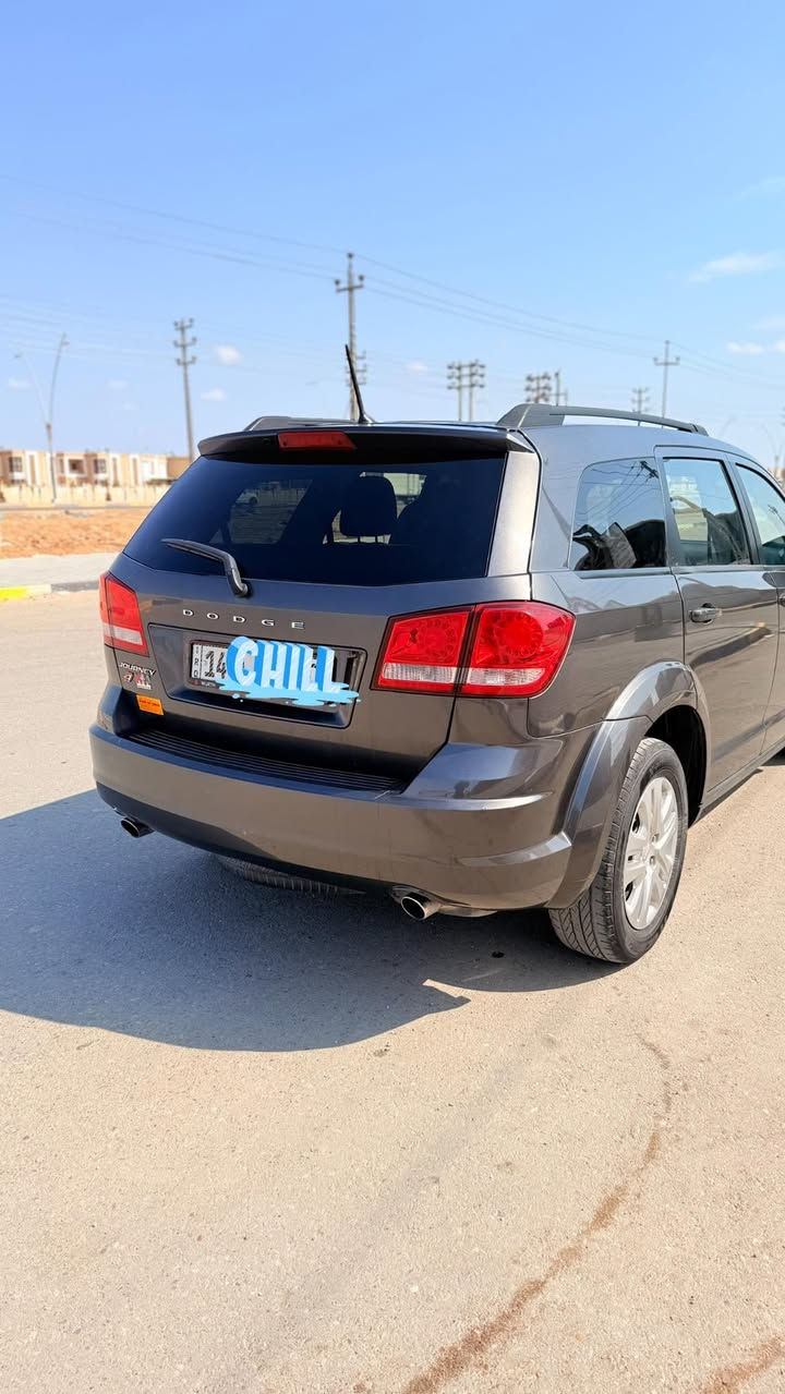 السلام عليكم/ جورني 2018 محرك V6  سلندر  3600.   7 راكب اللون مثلما موضح رمادي رقم بصرة الرقم الجديد الانگليزي والسنوية بأسمي تحويل  حادثها بسيط جداً للبيع     هاتف ***********  متوفر واتس اب واتصال وخاص السيارة مكانها البصرة شط العرب التنومة
