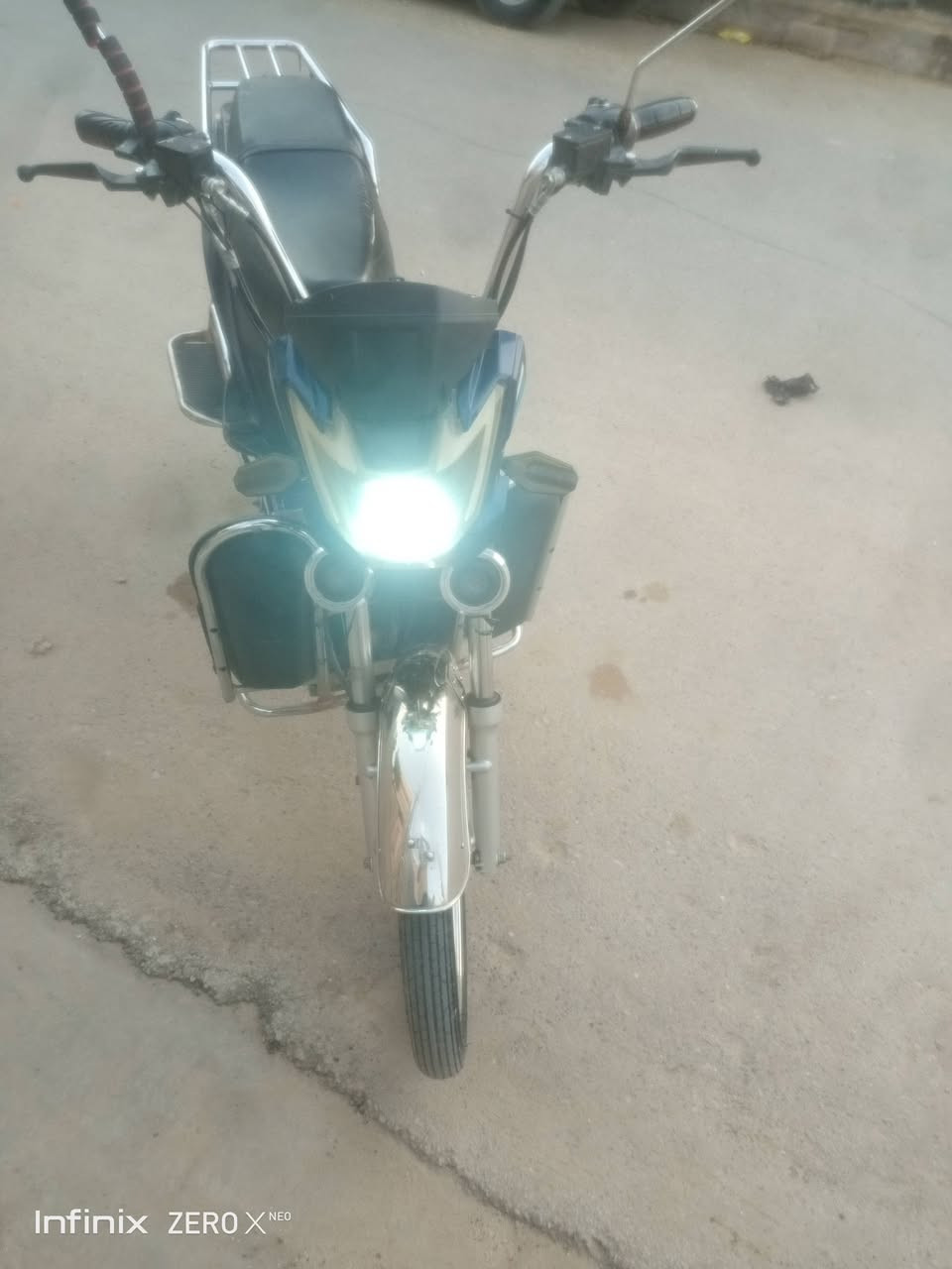 ماطور شحن للبيع نضيف بطاريات قبل3 اشهر شادهن جدد يقرن 10ونص اشاير شغالات ونضام بك لايت عالي ورماش شغالات تايرات جدد سعر 400 وبي مجال شي قليل متواجد ع فيس 🖤


**إذا كنت صاحب هذا الإعلان وتريد حذفه لأي سبب، رجاءا أرسل رسالة إلى الدعم الفني**