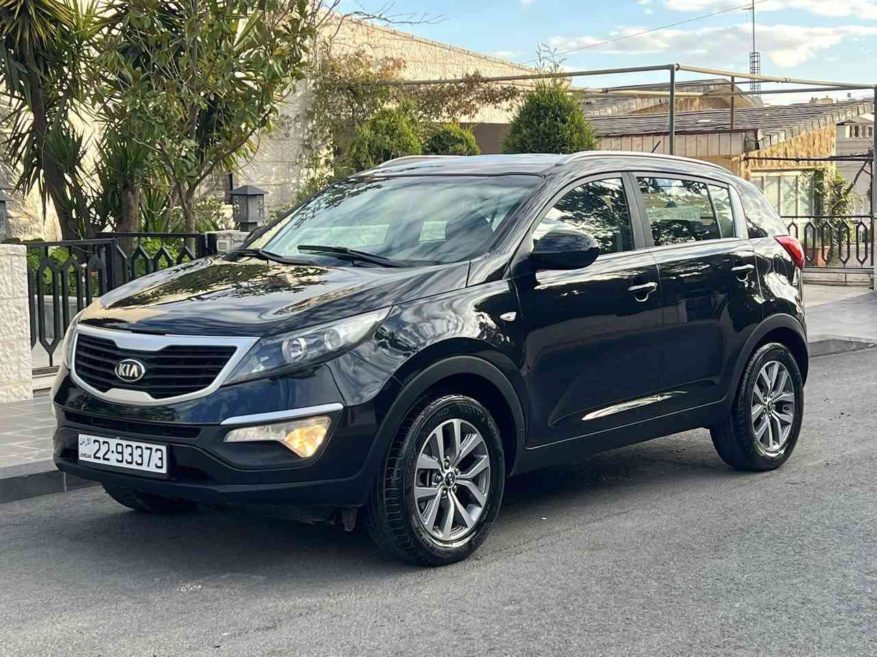 كيا سبورتاج2015 لون اسود مميز
وارد و صيانه الوكاله استخدام شخصي
فحص 7 جيد ولا ملاحظه
مرخص و مأمن
محرك 2000CC
جير اوتوماتيك
5 جنطات الوكالة 
غمازات مري
كشافات ضباب
اضويه LED
حساسات خلفية
غرفه قماش لون سكني
كاميرا رجوع
مري كهرباء
زجاج كهربا
تحكم طاره
AUX , USB , BLUETOOTH ,CD 
مسجل اصلي
سنتر مركزي
مفتاح ريموت عدد 2
كوشوك جديد
و اضافات اخرى مميزه
لا يحتاج لاي صيانه...
قاطع مسافه 70الف km
السعر : (10200 )
للاستفسار : 0799487331


**إذا كنت صاحب هذا الإعلان وتريد حذفه لأي سبب، رجاءا أرسل رسالة إلى الدعم الفني**