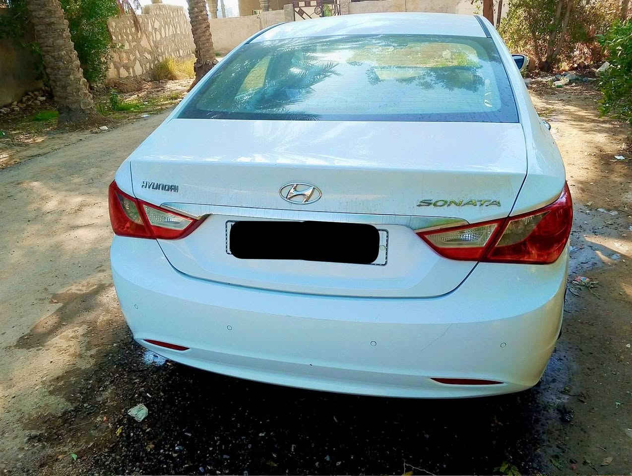 للبيع سوناتا 2012 خليجي مكفوله كفاله عامه 
رقم بغداد الجديد بسمي سنويه مجدده لل 2030 
محرك 2400 دوش مامفتوح 
فول مواصفات عدا البونراما 
مواصفات 
شاشه كامره تحكم جهتين اشاير بالمري مري شفط تبريد قطعتين داخل بيجي السياره جديده مكينه كير حداديه جدد تخم تاير جديد تبريد ثلج السعر 135 وبيه مجال 
للاتصال 
***********
***********
المكان بابل الحله
