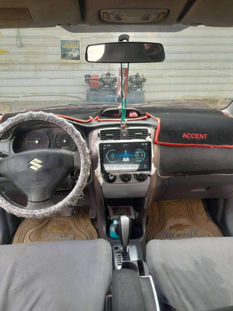 سلام عليكم 
سياره سازوكي ليان 
موديل ٢٠٠٥ 
سياره حلوه وخير من الله التبريد ويه السويج كير ومكينه مكفولات حداديه حلوه ٧٥بلميه 
للبيع ٣٥ ورقه وبيه مجال لشراي مكاني كربلاء ومداوه ثاني يوم ***********
