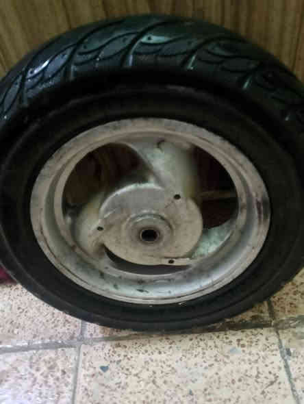 للبيع ماكس 140 تفصيخ
تايرات و ويل زوج امامي و خلفي 40 
كلچات رمبة امامي و خلفي 25 
كور رمبة 15 
بوشة و وبستم 10 
بنزات 5 
بكرة و زنجيل 10
لشة ماكس 25 
دبلات امامي 10
محرك طابوگة 15
تانكي بانزين 5
جنطة و كشن 10
مكاني بغداد الدورة ***********/***********
