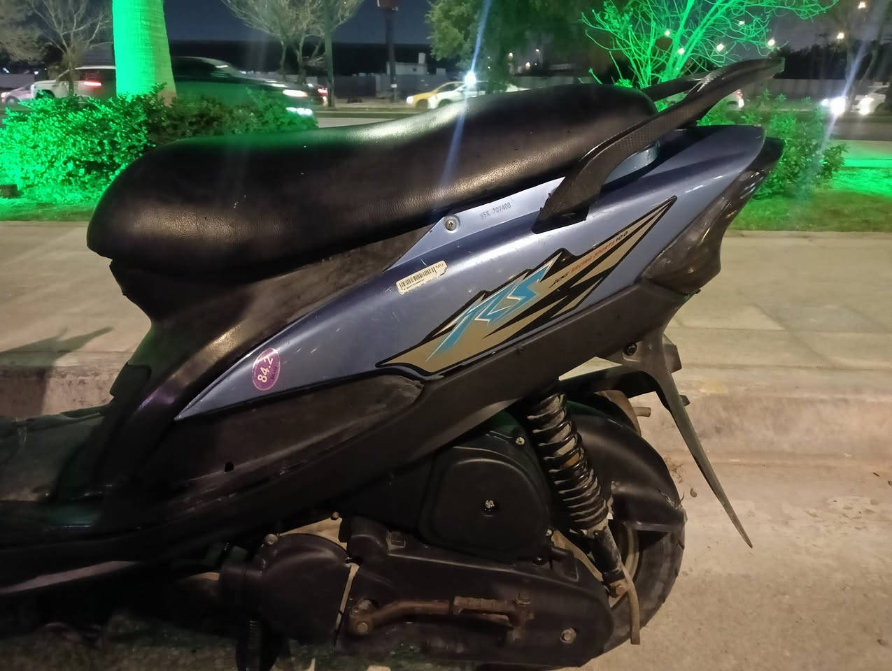 يا الله 
سلام عليكم 
ماكس عدله للبيع
ياباني موديل 2007
مكينه خير من الله
الدراجه بوشه 49
مفتوح بس ولفات وعل فحص الدراجه
الدراجه كفراتها الاصليه موجوده لونهن احمر🍎🍎
الدراجه عله إيدي 
ومدارياها
اروح بيه وارجع
مزود
سبايدر كاربون فايبر 
اوياله رياضي يخبلن
الدراجه مكينه خير من الله شلعه ومعدل فول 
نعومه تخبل 
بل عايفه عل ياخذه ماتعبه
كامله سلف 
باتري جديد
نقصها كهربائيات فقط
🍏🍏بيع أو مراوس بدراجه أو أيفون فقط🍏🍏
 سعرها 450 وبيها مجال
أنطيك ويها هديه إذا اشتريته
***********
