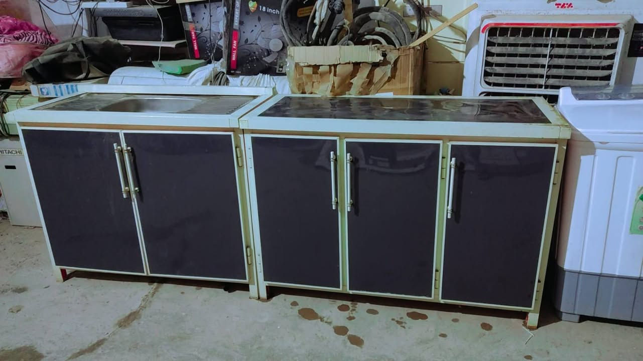 كاونتر سنك قياسه متر و10 نظيف اخو جديد مبطن سعر60
كاونتر بدون سنك تسكام نظيف اخو جديد مبطن سعر 60
ملاحظه الكاونترات نفس الون بظبط ونفس التسكام ومبطنات
غساله نظيفه وجاهز اخت الجديده شغاله وجاهزه السعر 70
المكان نجف حي العسكري كبل شارع السبسيس قرب السوق المحضر للستفسار *********** واتساب
