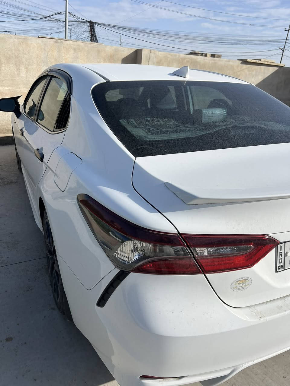 كامري 2022
حادثها بنيد وجاملغ 
السياره نضيفه ماشيه 90 الف 
نص فول 
السعر 198 وبيها مجال 
رقم الهاتف ***********
