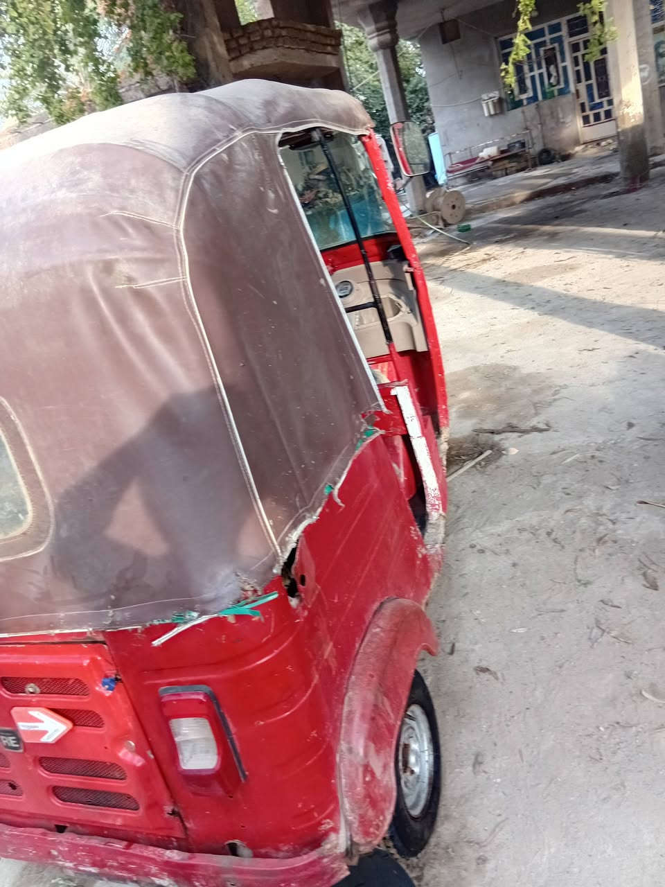 السلام عليكم  تكتك لبيع مديل 18التكتك  اوراق رقم الهاتف ***********
