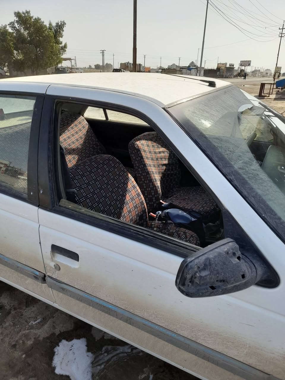 السلام عليكم للبيع
بيجو 405 2011 
مكينة فرنسي.مكفول
رقم بغداد مشروع وطني
الاستفسار ***********
السعر ٣٢وبيهامجال
