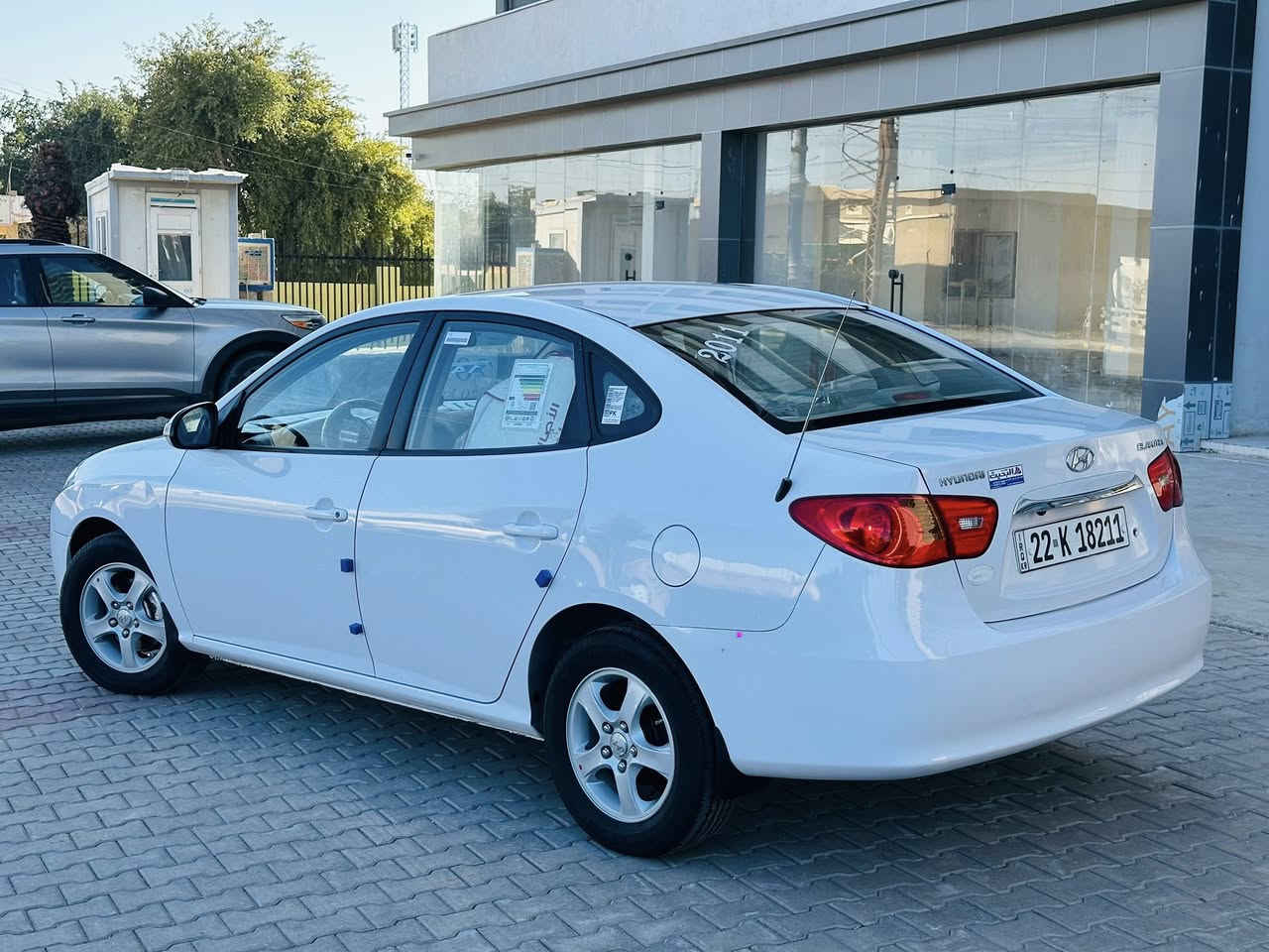 هونداي النترا خليجي2011 ابيض ثلجي ماشي 120 الف حقيقي مواصفات دكشن عالي يدة ابيض كشن جك الير ٥ ويل كروم سيارة كلين بدون صبغ بدون تعديل بدون حالوب   محرك كير بشرط تبريد ثلج ، تايرات جديدة ،  
سعرها 128  بي  مجال بسيط مكان السيارة كركوك ايسكان 
اسيا   :    ***********
كورك : ***********
