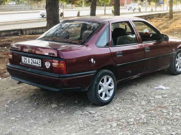 السلام عليكم للبيع اوبل فكترا موديل 1992 حجم 18كير توماتيك كير محرك بشرط بدون ضربه السعر 48 وبيها مجال 
رقم الهاتف ***********
