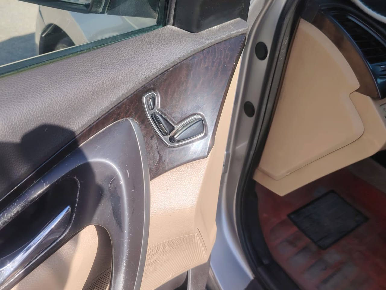 سلام عليكم سياره نوع هواندي ازيرو خليجي فول موصافات واحد عل واحد لمتت موديل 2012بيه بنيد رش كلير سياره سته سلندر حساسات تحكم جهتين برده كهرابائي خلفيه برده جانبيه ابلادي كير مكينه حداديه خير من الله السياره بسمي تحويل مباشر بيع سريع السعر 93بيهه مجال العنوان كربلاء رقم الهاتف ***********
