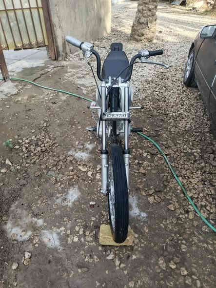 سلام عليكم دراجه ارشه البيع كلك دراجه نضيفه ماعوزه اي شي تركب وتروح سعره 400 ***********
