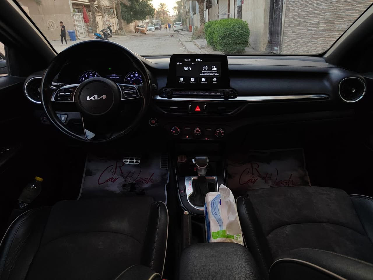 السلام عليكم فورتي 2021 جيتي لاين
فول مواصفات عدا فتحتة سقف 
سيارة كاملة مابيها اي نقص 
صدر مكفول مكينة كير مكفولات 
تخم تاير جديد تبريد منضومة جديدة 
كهربائيات كامله مكلمة السيارة للبيع بدون مراوس 
السعر125 ماشية 48الف 

***********
