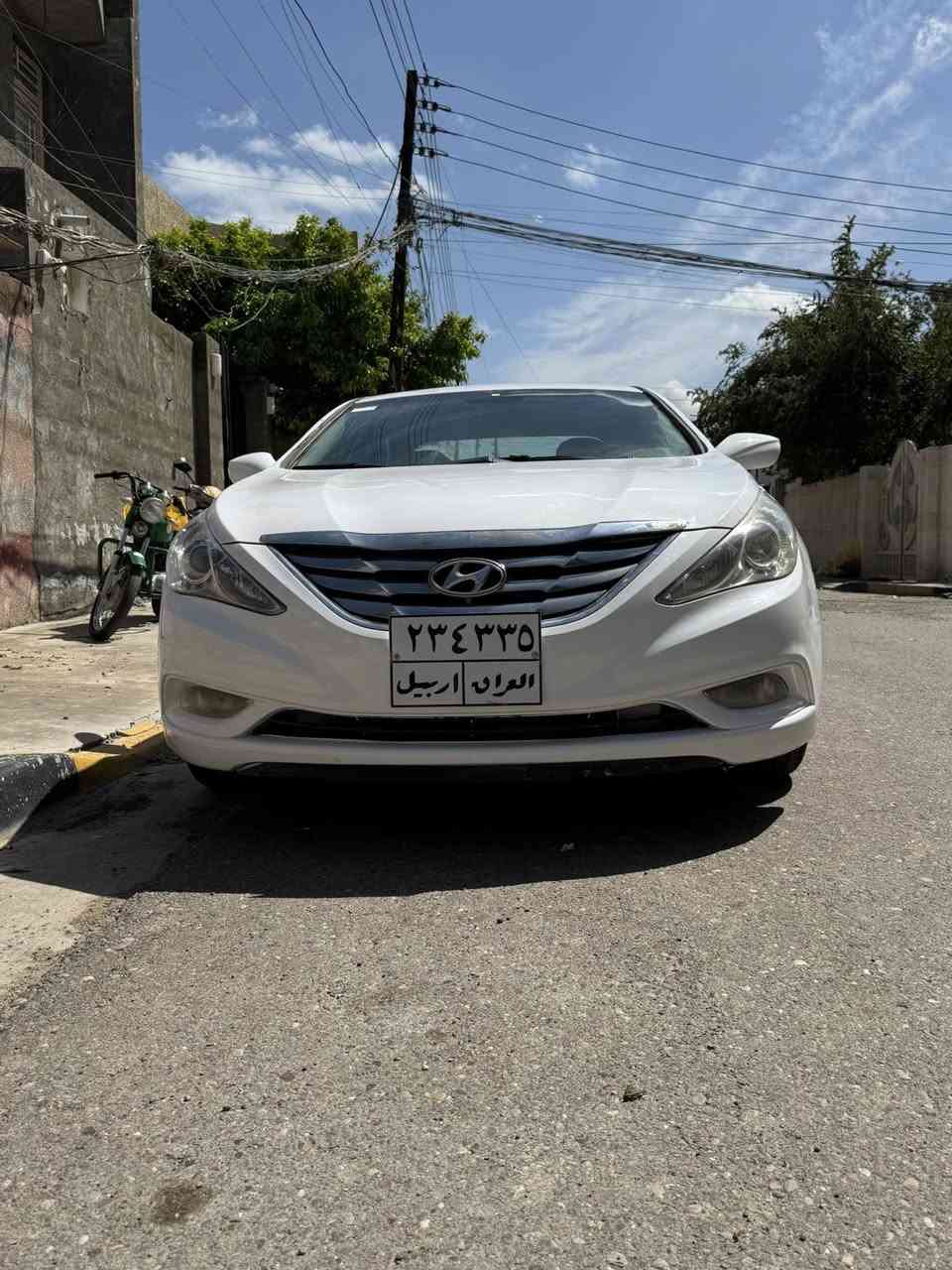 سوناتا 2013 ادوات
مكينه 2400 كير كفاله تبريد تدفئة 
ولي كب 18 فتحه شاشه كبيره تبريد تدفئة مقاعد 
نضامين قياده داخل لونين 
ب48 وبيها مجال عنوان صلاح الدين بلد
***********
