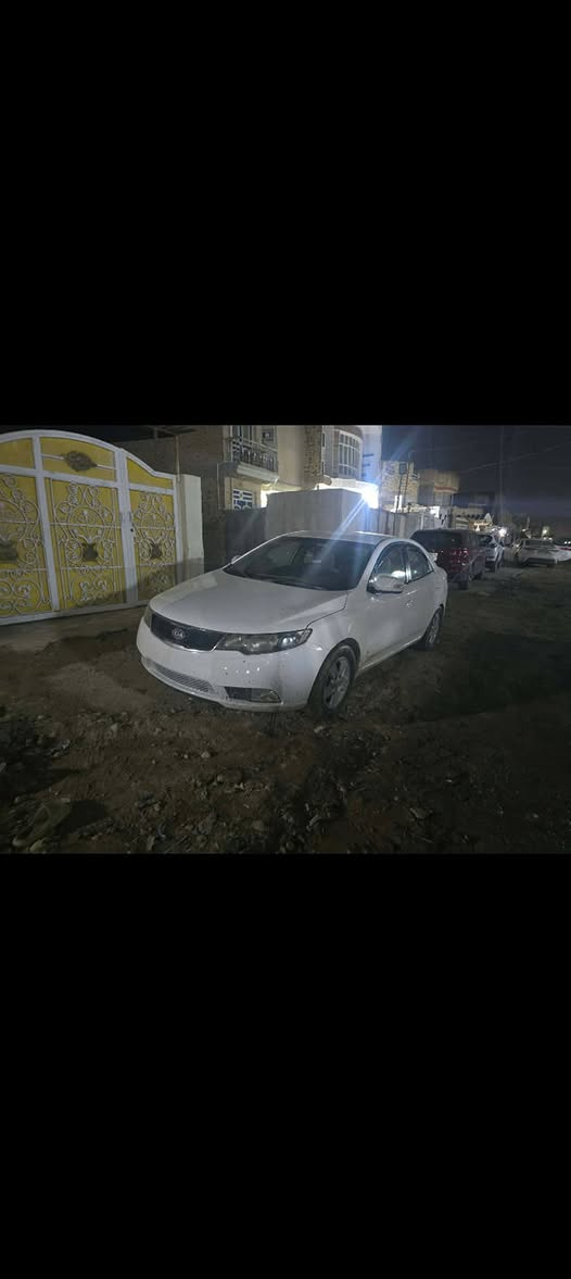 سيراتو خليجي موديل 11 مكينة جديد كير جديد تخم تاير حدادية رقم شمالي السعر 85بيها مجال قليل بيها مكنات صبغ رقم الهاتف ***********
