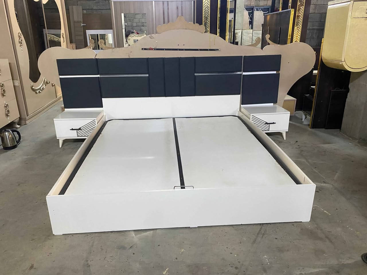 غرفة نوم 6 بوب بعده لوك كلش نضيفه عنوان كركوك شراي خابر
*********** كركوك, العراق
