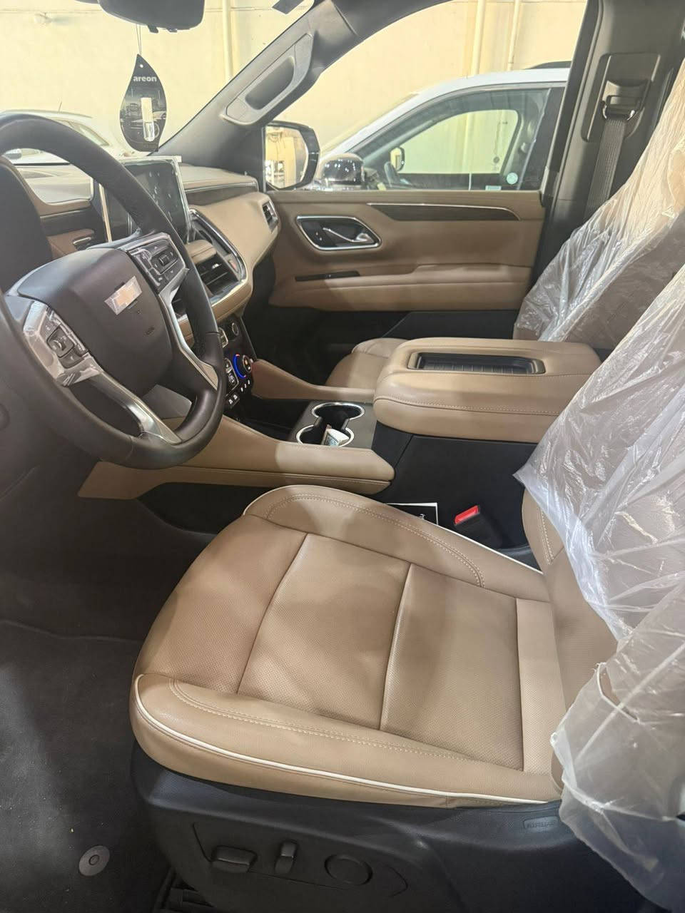 شيفروليت تاهو بريمير ( خـليـجـي )
الموديل :2023 
اللون : اسود 
ماشيه 11 الف  اخت الزيرو  
ضمان وكاله المنصور
السيارة كفالة عامة  بحالة الوكالة 
حجم المحرك : 5300 Cc
عدد الاسطوانات : 8 اسطوانات ( 8 سلندر )
المواصفات : 
* سقف بانوراما 
* دخول ذكي للسياره 4 أبواب ( بصمه )
* المقاعد كهربائية تدفئة و تبريد
* كشنات جلد + خشب ملكي 
* شاحن وايرلس لاسلكي
* ويل 22 انج.. نظام جكات
* نظام الرؤيه : 5 كامرات رؤيه شامله ( BIRD VIEW )
* نظام التعليق مستقل
* كشنات ميموري خزن
* نظام الصوت BOSE سماعات عدد 10
* دوسات كهرباء + اناره LED
مكان السياره بغداد.. 

 رقم بغداد الدولي بسمي تحويل.. سعر البيع 590 $ 

رقم صاحب السيارة ***********
