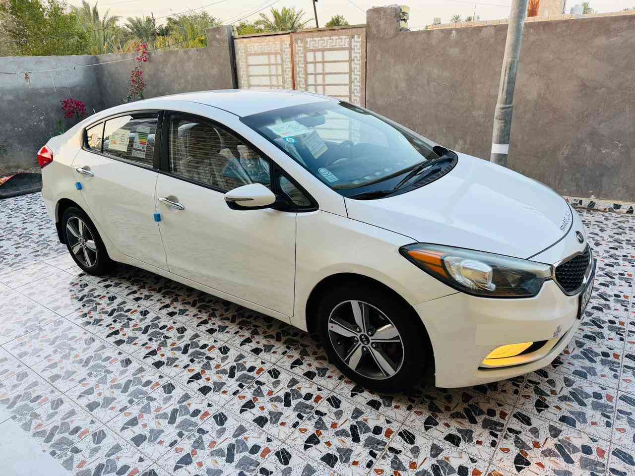 اللهم صل على محمد وآل محمد الطيبين الطاهرين سياره سيراتو موديل 15 خليجي سياره مال جناي جديده عنوان ناصريه شارع نيل قرب العيد خارجيه رقم الهاتف ***********
