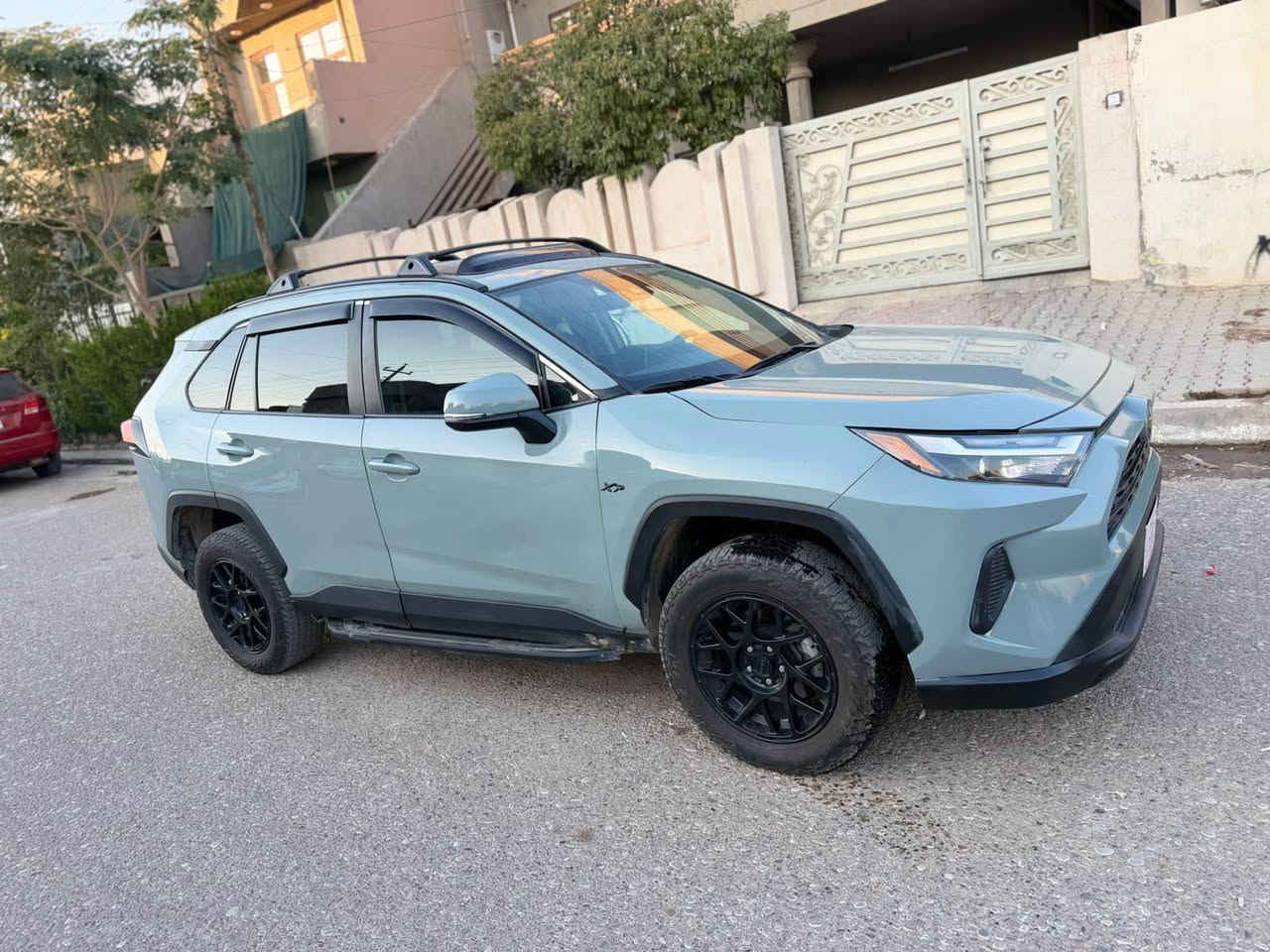 تويوتا راف فور  سمنتي فول مواصفات سياره xp  
Xle ماشيه 24000ميل  بيها جاملغ و باب وشويه من داخل باب بي بعد مابي شي بجم كبس بشرط كلشي ايرباك ستيرن طاك مرجع بيلادي 
ودوسات بيلادي  بي سياره قليل راف فور يجي بيها درسات كشن جلد تحكم رادارت تبريد مركزي  فول سياره 
2T3W1RFV0PW299168
*********** كركوك, العراق
