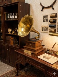 قطع نادرة • تراث قديم • أكثر من ١٠٠ عام