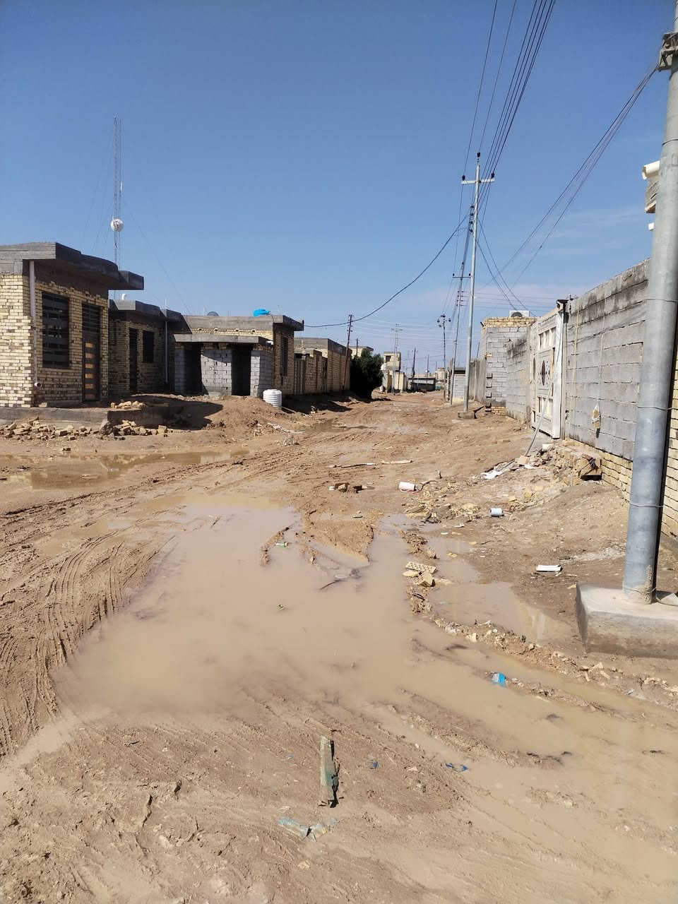 سلام عليكم قطعه لبيع مقابيل حي تربه طابو اسهم سند ٢٥  قرب بيت بو حسن لجواي ١٢ ونزال ٢٠ مكانهه كلش حلو ومتوفر كافت ألخدمات  لشراي يتصل وانه بخدمت لشراي ***********
