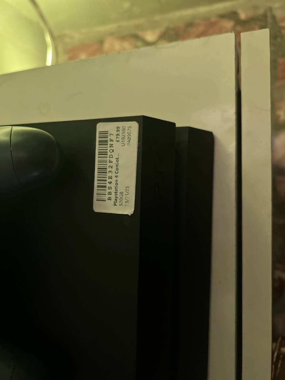 📢 للبيع PlayStation 4 FAT مهكر بحالة ممتازة

✅ المواصفات:
🎮 جهاز PS4 FAT مهكر (يشغل ألعاب بدون أقراص)
🎮 عدد (2) يد تحكم أصلية
💾 ذاكرة 500GB
🔥 داخله ألعاب قوية مثل:

* GTA V
* Call of Duty
* وألعاب ثانية جاهزة للعب

💯 الجهاز نظيف وجاهز مباشرة الطبقة الجوة مفتوحة للتنضيف فقط اما الطبقة الفوك ممفتوحة اي يعني الجهاز ممفتوح كما موضح في الصور 

💰 السعر:280 وقابل للنقاش البسيط
📍 الموقع: مدينة الصدر

📞 للتواصل: ***********
📲 واتساب متوفر
