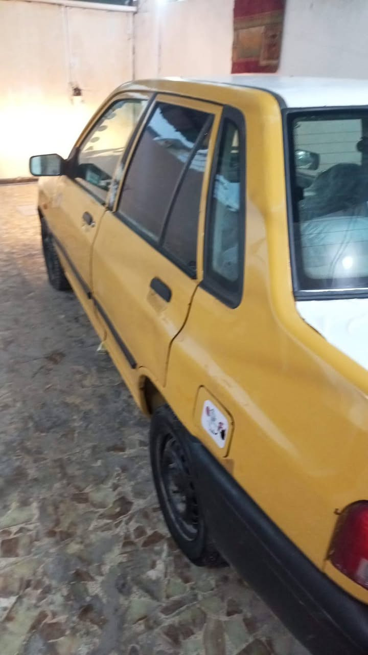 الـسلام عـليكم
سياره سايبة 2011
 كـامله كبـل للشارع
تـخم تـاير جديد
صدر امامي و خلفي جدد
ماصدات امامي و خلفي 
زوج مجاول جدد
دوشمه قبل يومين شديتها 

فقط كيج البانزين ما يشتغل عندي قاعده كامله بس نقصها فيشه و يشتغل الكيج مال بانزين

سنويه لل29 
رقم انكليزي

فقط مراوس راس براس اي سياره حسب القناعه 
للاتصال *********** و بي واتساب
