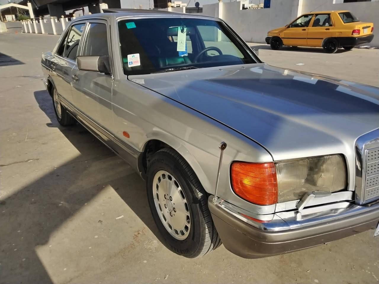 ألسلام عليكم مارسدس جامبوw126 رقم بغداد انكليزي  محرك و كير SE300 ✈️الشكل الخارجي شرط احلا من الصور مواصفاته دبل فيت بم دبل مروحه استيرن كهرباء يصعد ينزل كشنات كهرباء ثلاثت وضعيات فتحة سقف جام كهرباء سنتر لوك السياره جاهزه متعوب علها كلش مال جناي موديل ١٩٨٩ السياره دينار ما تصرف علها (غرفتها ١٠٠/٩٨ جديده) العنوان موصل السعر ٩٢ اتصل 📞*********** وتساب ***********📞
