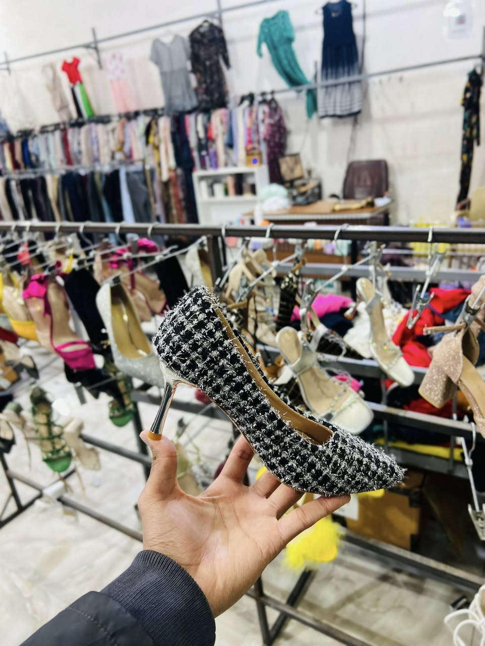 السلام عليكم .عرض على الكعب أي قطّعه بس بـ 5000 .العنوان .📍الشرقاط أجميله مقابيل كلية الهندسه .بيج المجمع aa31a8 .وحياكم الله ..


**إذا كنت صاحب هذا الإعلان وتريد حذفه لأي سبب، رجاءا أرسل رسالة إلى الدعم الفني**