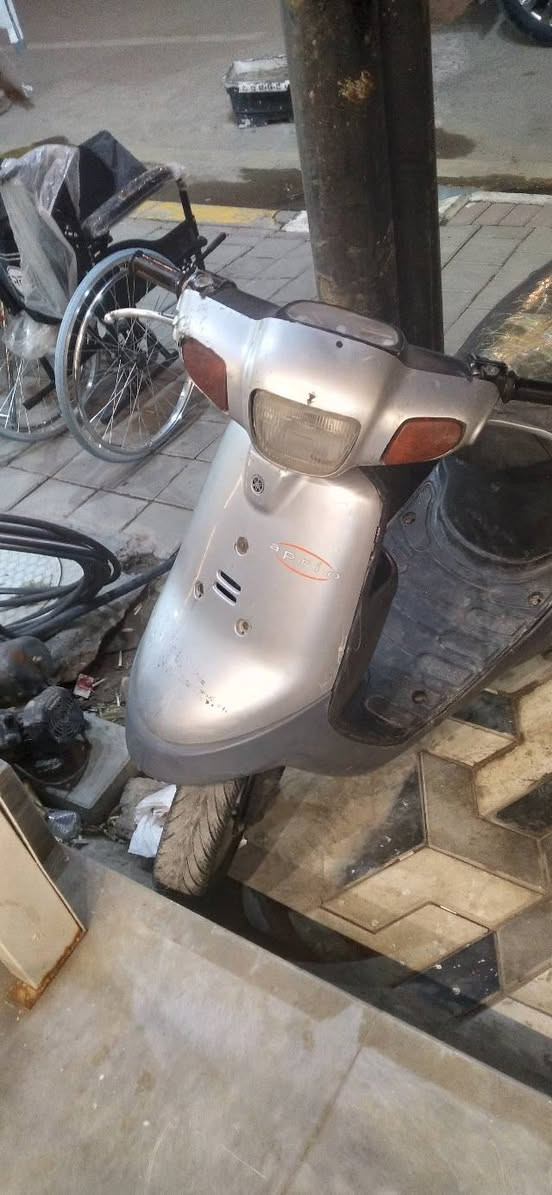 السلام وعليكم بطه لبيع مكينه شلعه فول بيها اكسل قيل كلش حتا ما امبين كلها كامله سلف هندر نكره من الصبح تايرات جدد السعر ٢٠٠ قفل مكاني جوادين اتصال ***********
