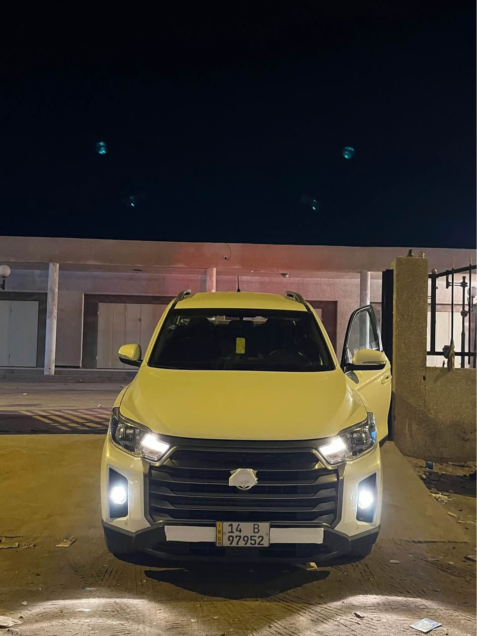 🔻سلام عليكم 
🔻للبيع بيك ام كوري
🔻كراند موسو 2022

🔸المواصفات 🔸
1 تحكم بلدبل فورويل + تو ويل
2 حساسات امامي + خلفي 
3 تبريد قطعتين
4 العينه شاشه 
5 نظام ايكو الاقتصادي 
6 لايت ضباب خلفي

🔻سنويه باسمي مو باسم شركة فقط وكالة باقي 3 سنوات يكمل القسط استقطاع الاكتروني 

🔻رقم البصرة الجديد 
🔻محرك 2000
🔻ماشية 77 الف كيلو 

🔻سيارة كفالة عامه ماعده بارد قليل جوا بك لايت  

🔻 سيارة مبدل بيها بستم صارلي سنتين بسبب البانزين ترايك وين ماتريد 

🔻 سيارة كوري كوري كوري 🇰🇷 وليس صيني 

🔻 رجاءا المو شراي لايتصل ويتعب روحه 

🔻 بيع او مراوس 

🔻 سعر 160 وبيه مجال للشراي فقط فقط ⁉️

🔹 رقم الهاتف ( *********** ) البصرة, العراق
