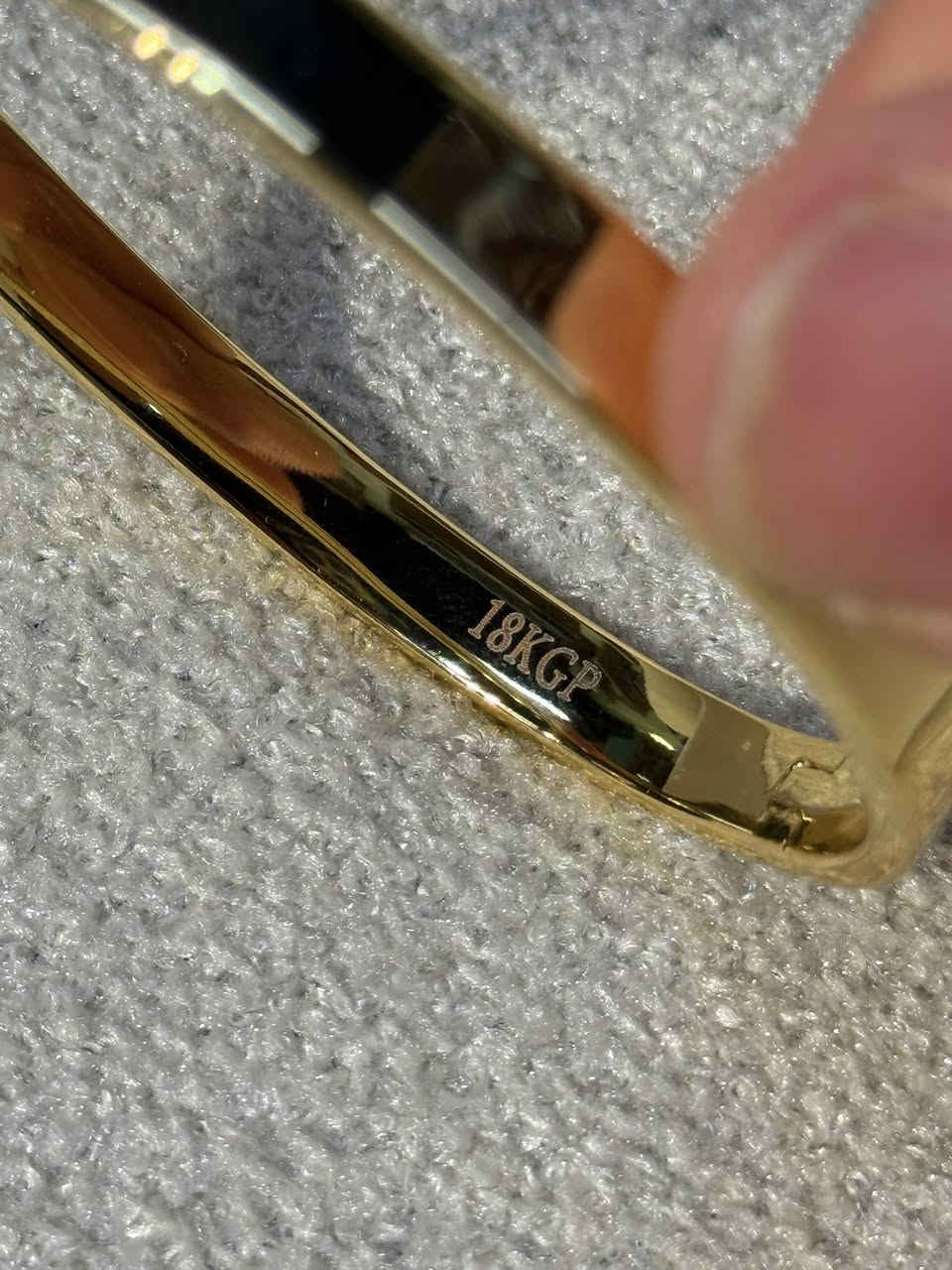 سوار ومحبس ماركة امزون مختم طلاء ذهب
يوجد توصيل كافة محافظات العراق


**إذا كنت صاحب هذا الإعلان وتريد حذفه لأي سبب، رجاءا أرسل رسالة إلى الدعم الفني**