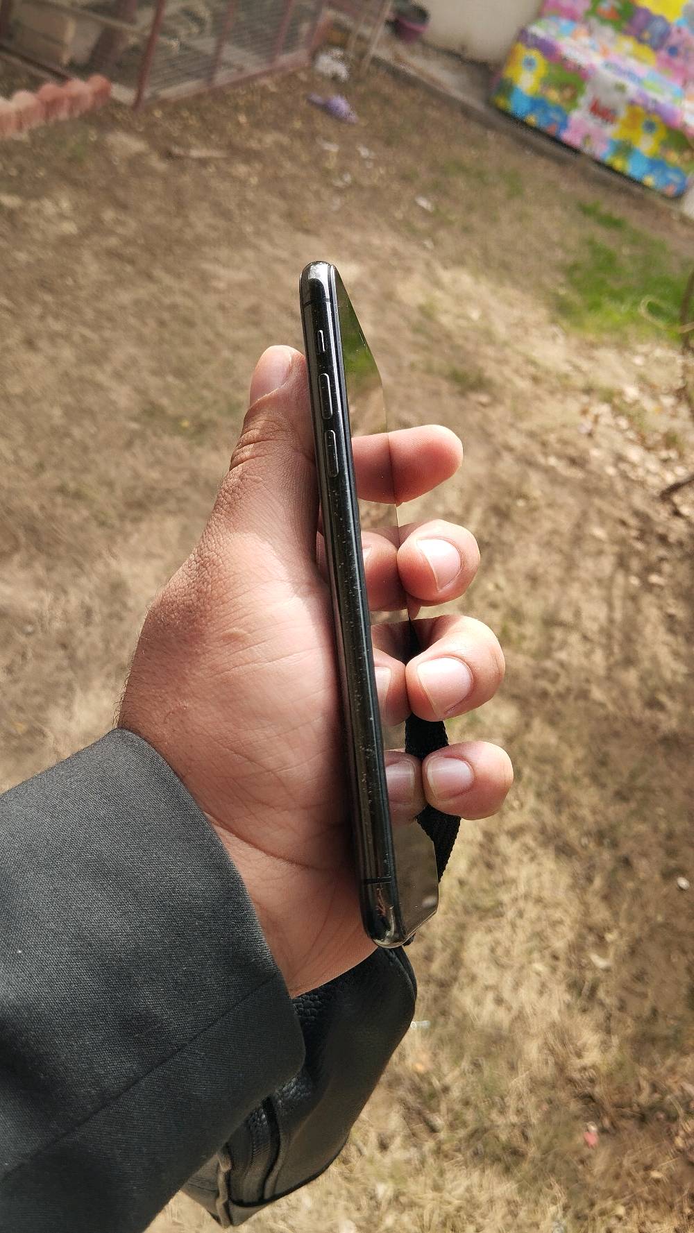 عندي 11 برو ماكس ضايع الكارت مال ايكلاود وحدثته ونقفل ينفتح تخطي
مبدل شاشه فقط اصليه 
بيع او مراوس يراسلني خاص او يتصل
***********