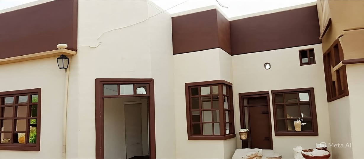 الدار للبيع 
الموقع الخلف الخضر 
المساحة 250
سقف ثانوي مجاري كامل وماء بس تسكن 
يبعد عن الشارع الرئيسي الصب 50 متر 
السعر: 33 وبي مجال 
الاستفسار اتصل على الرقم 
***********
