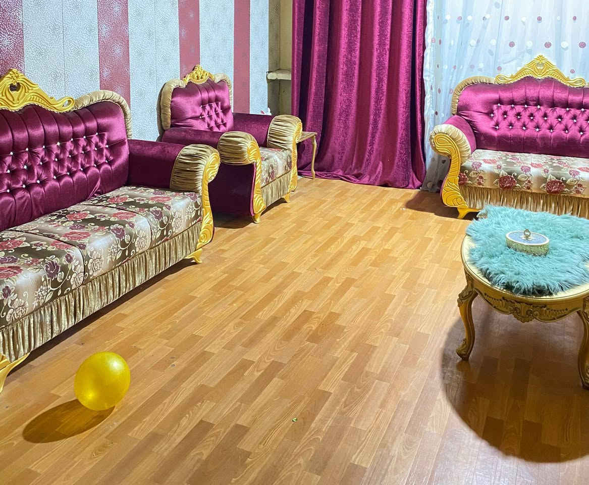 السلام عليكم قنفات للبيع السعر 200 وبيهم مجال
العنوان بصرة أبي الخصيب ***********

