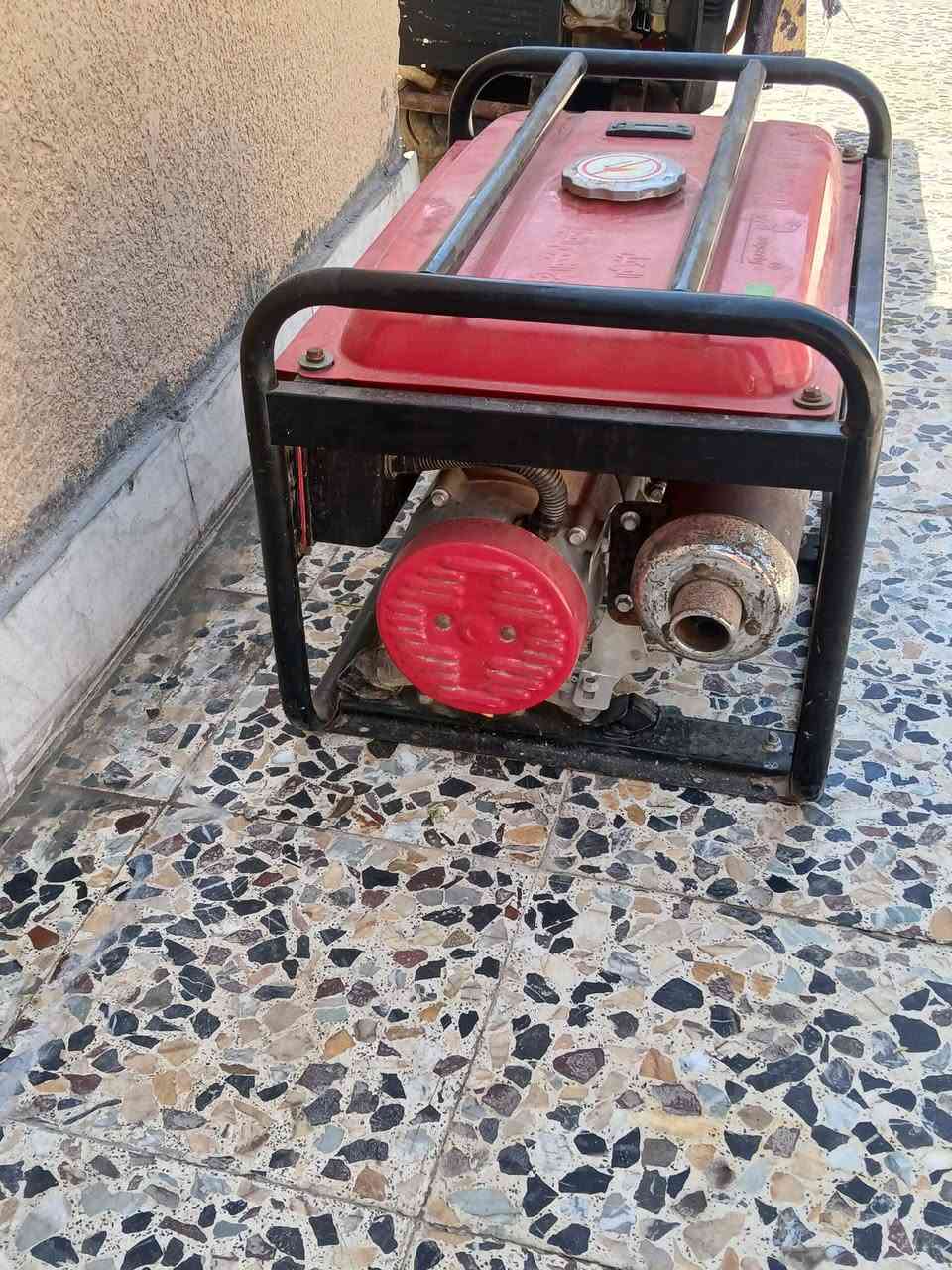 مولده لبيع البصره حيانيه  جديده 

بس مادري شبيه شمر دهن من فضله 
 سعر ١٠٠  ***********
