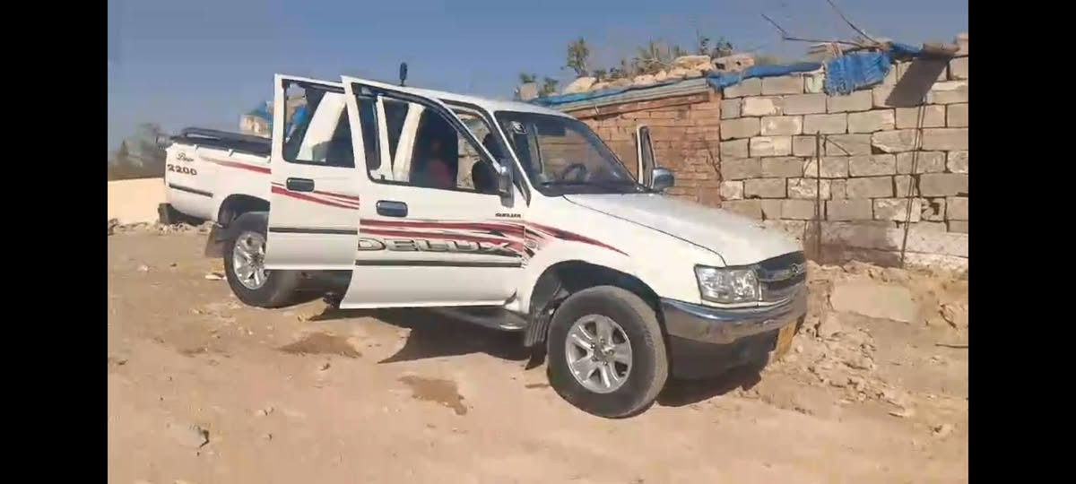 سەرەتا بەناوی خوای گەورە 
بیکاب دێر 
ڕەقم سلێمانی 
ڕەقمەکی تەحیول ناکرێ بەناو ناکری 
مۆدێلی 2012 
گێڕو مەکیەو ئەسکل بەشرت فیتەر 
کاربای بەشرت 
تەبریت ساردوو گەرم 
چوار چام کارەبا 
سبوخی نیە لێداروی نیە 
چوار تایەی زۆر باشی لەسەر 
دەشبوڵو بەردەرگای تازە 
تەقو ڕەقی نیە 
ماڵی خۆمانە هی مەعرز نیە 
نرخی 65گەڵاو مەجالێک کەم 
ناونیشان تەکیە 
*********** شمشمل, السليمانية
