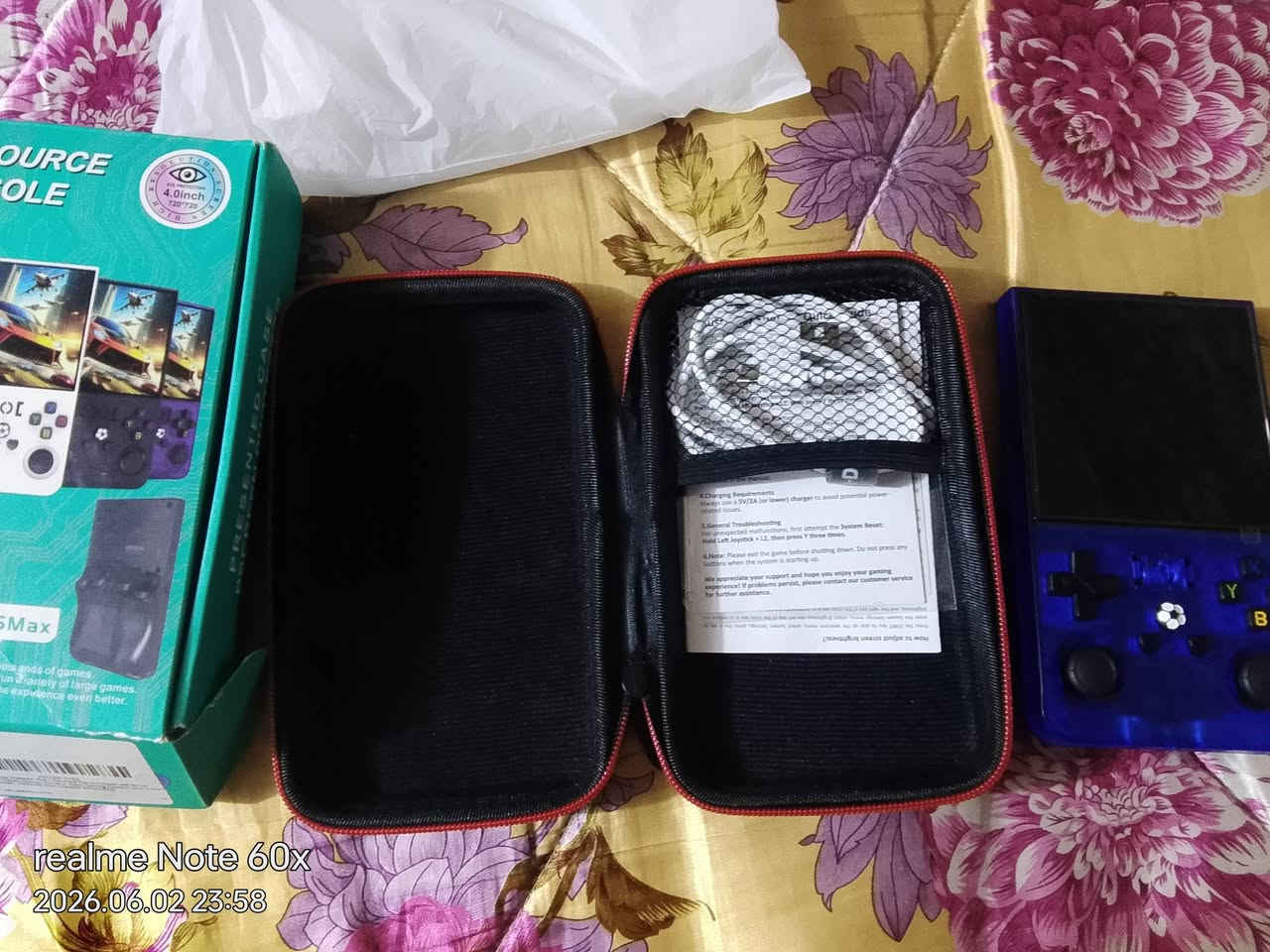 سلام عليكم
بلي محمول لبيع 

كامل ملحقات 

128 كيكا 

R36ماكس

اكثر من 20 الف العبة 

يجي وياة شاحنة والزكة

وكارتونة

جديد يخبل 

سعرة 50 مشتري ب 85 

***********

صالة يومين مشتري
بغداد مدينة الصدر
