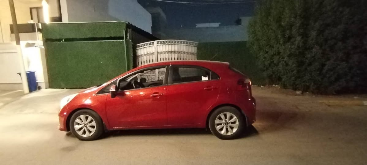سلام عليكم kia rio 2016 مكفوله كفاله عامه السياره ماشيه 65 الف كيلو
مكينه 1600 دوش مكفوله المرغوب السعر 105
***********
