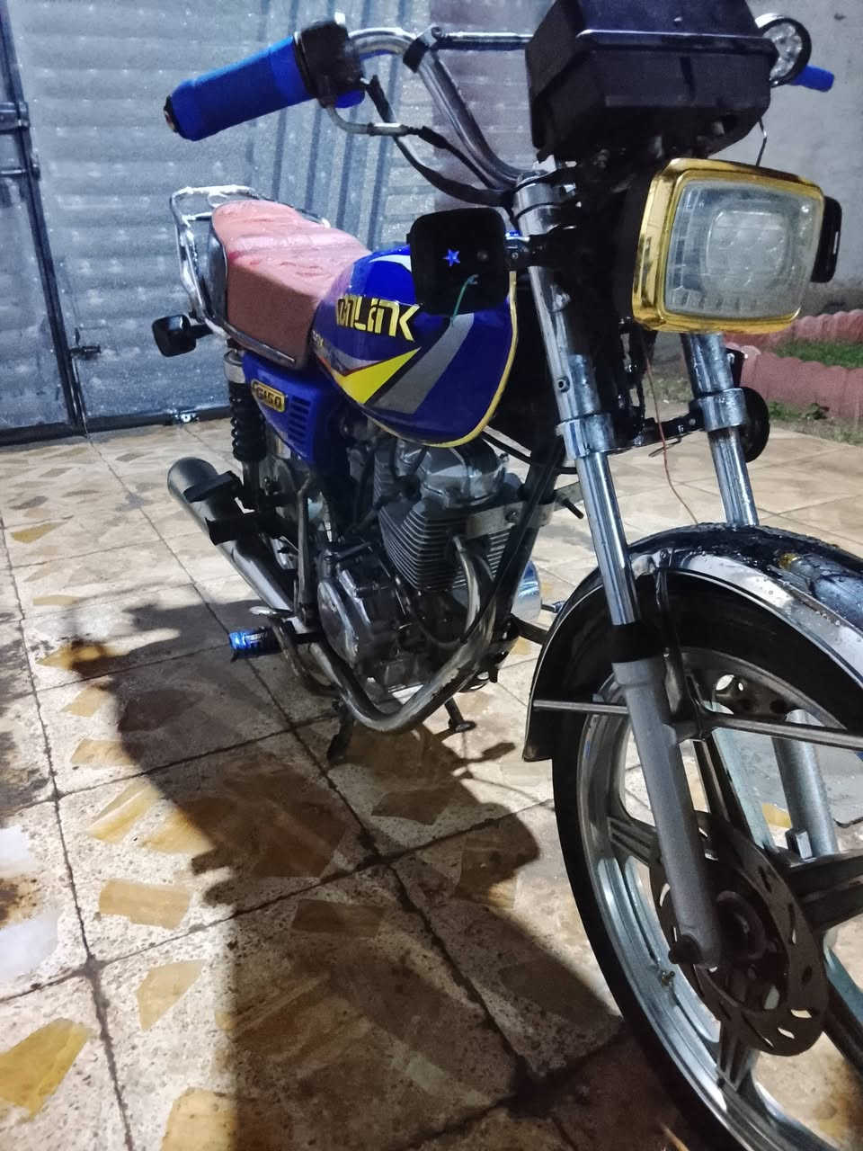 سلام عليكم:
دراجه ناريه للبيع 
نوع روبر 5 كير
دراجه أحله من الصور 
كهربائيات كامله 
نشاط فول 
مكان صلاح الدين بيجي 
للأستسفار: ***********
