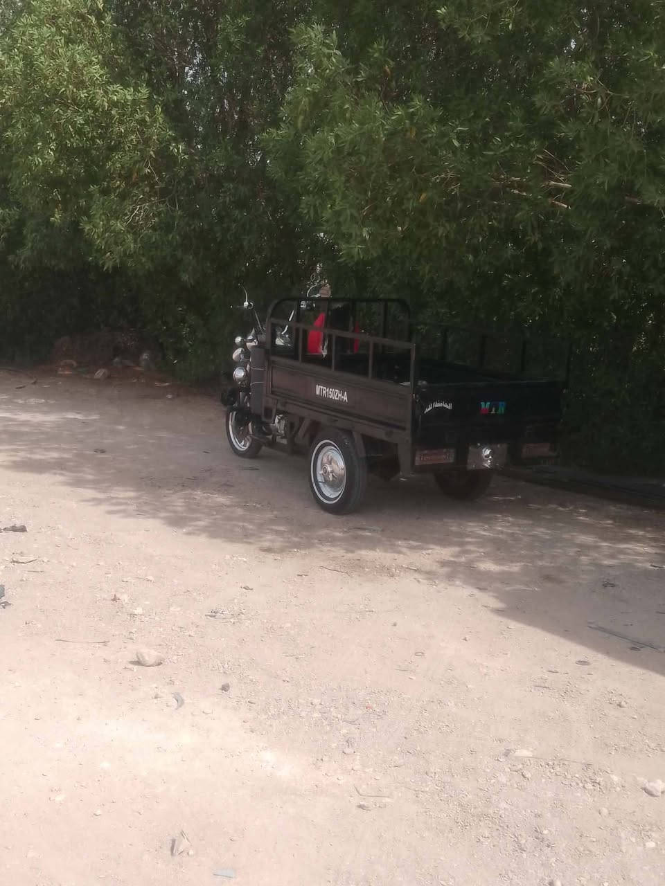 سلام عليكم ستوته للبيع موديل 2014 اوراق اصولي محرك 24 جديد نظيفه الستوته شاصي واكسن كفاله الستوته كلها كفاله عامه السعر 1600 وبيها مجال  ***********
