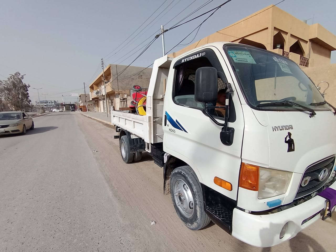 السلام عليكم عندي كنتر هونداي ٢٠١٥ جاهزه وخير من الله محرك ٤٠٠٠ ام الهاف تدفئه وتبريد خير من الله تعمل بشركه رقم بغداد مكاني الغزاليه رقمي ***********
