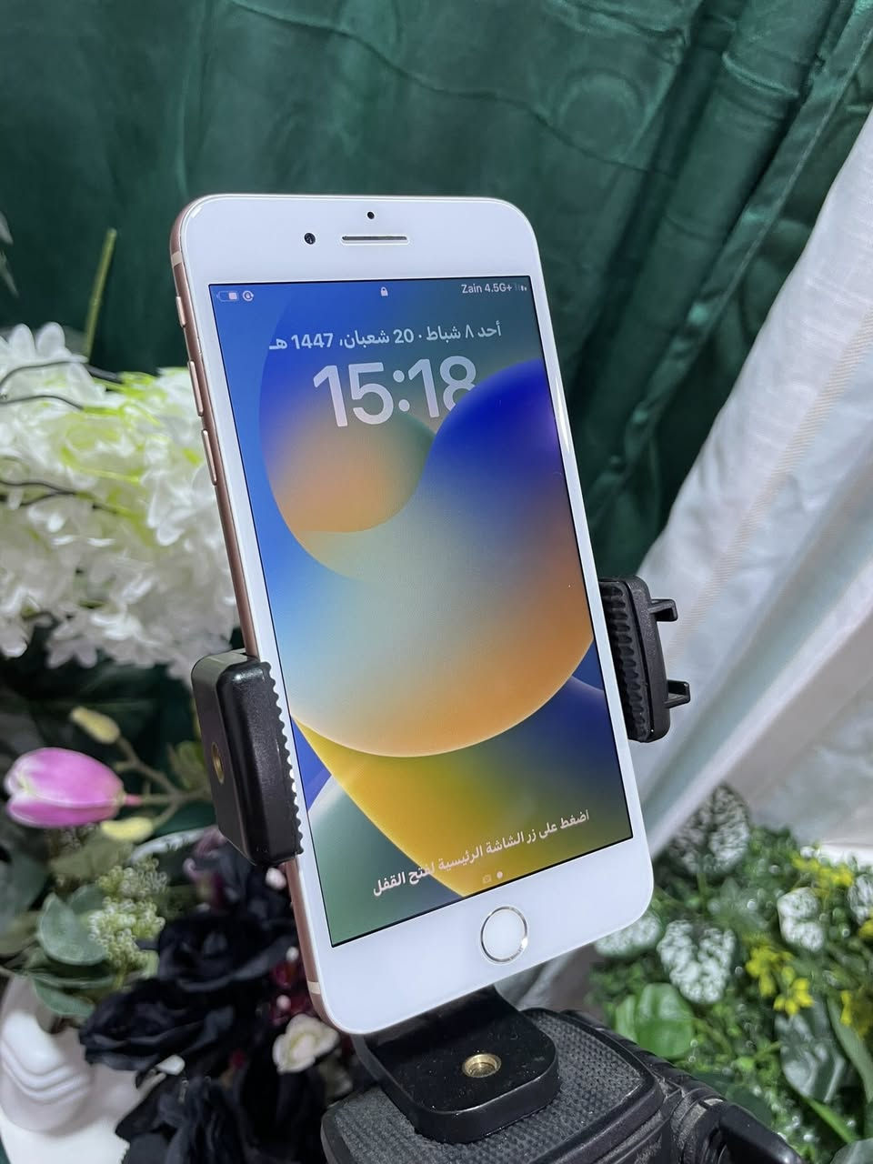 جهاز ايفون 8 بلاص لون كريمي نموذج M\LLA امريكي ذاكره 64 كيكه بطاريه 100 مبدل فقط بطاريه الباقي بلادي شاشه بلادي بصمه شغال كامرات يخبل صوت حلو سيم كارت شغال نضيف حيل الجهاز للبيع او مراوسه سعر 125 الف بي مجال شراي اتصل ***********
