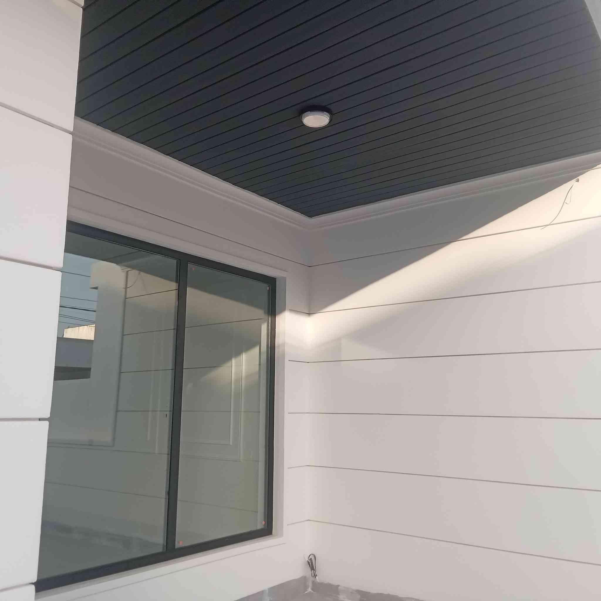 ئەم خانووە بۆ فرۆشتن لە بەکرەجۆی تازە
ڕووبەری خانووەکە 200 مەترە و ڕووی قیبلەیە
خانووەکە تازەیەو بەکار نەهاتووە
پێکهاتووە لە یەک نهۆم
بریتیە لە ژووری میوان و مەتبەخ و مساعید و 3 ژووری نووستن و موشتەمەلات
سەقفی خانووەکە مغریبیەو دەکتی موبەریدەی بۆ کراوە
نرخی ئەم خانووە 11 دەفتەر و 20 وەرەقەیە
بۆ زانیاری زیاتر پەیوەندی بکەن بە نووسینگەی نوێ بوونەوە ***********
