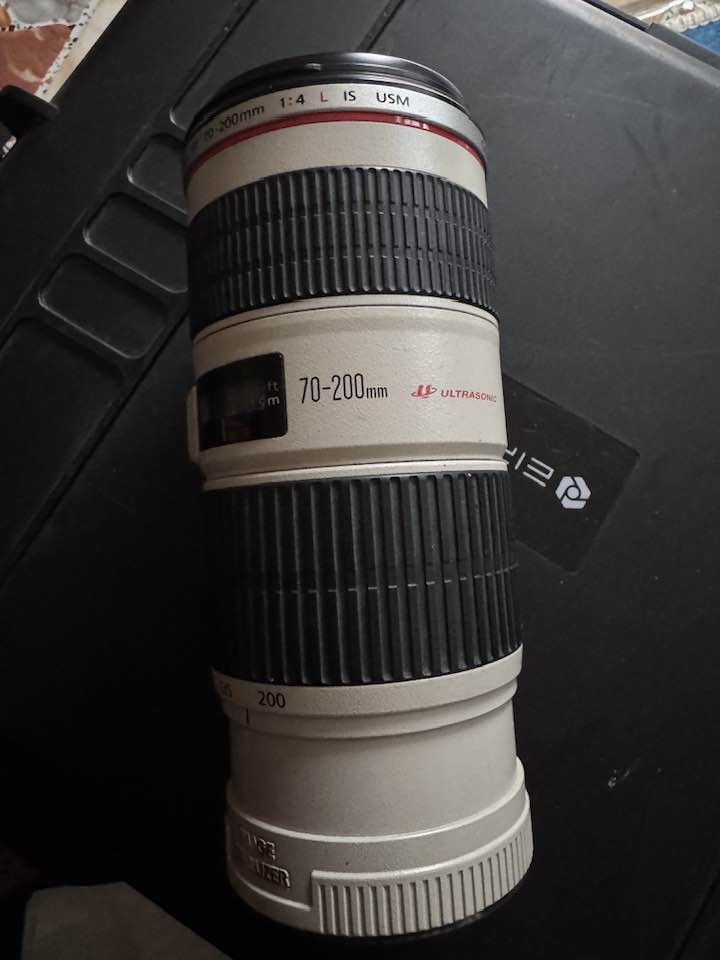 للبيع عدسه كانون 200-70 دبل استبلايزر فتحه 4 مع ادبترات 2 نوع سكما لكامرات السوني النضافه ‎%‎100 السعر خاااص خاااص


**إذا كنت صاحب هذا الإعلان وتريد حذفه لأي سبب، رجاءا أرسل رسالة إلى الدعم الفني**