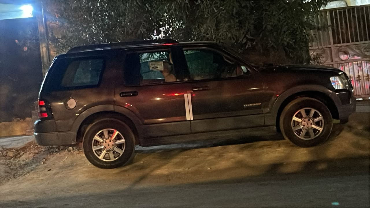 فورد ٢٠٠٦ للبيع 
السعر ٦٠ 
ب اسمي ناصريه مركز


**إذا كنت صاحب هذا الإعلان وتريد حذفه لأي سبب، رجاءا أرسل رسالة إلى الدعم الفني**