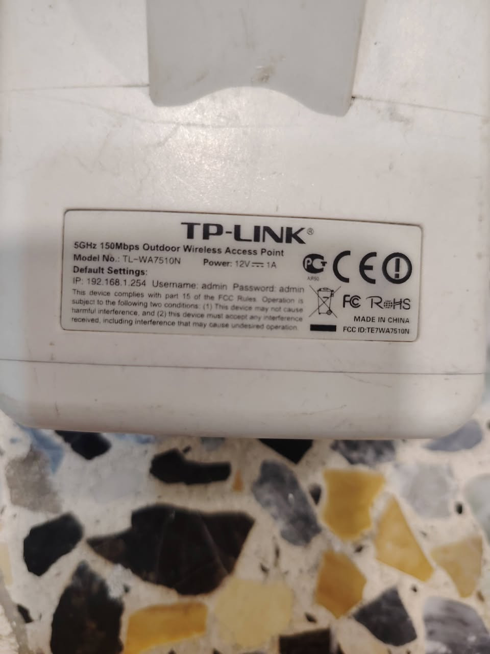 للبيع فقط 
Tp-link 5Ghz
نضافه 80٪ شغال على الفحص الجهاز ما بيه اي ملحقات 
السعر 60 وبيه مجال 
العنوان بغداد الغزاليه
***********
