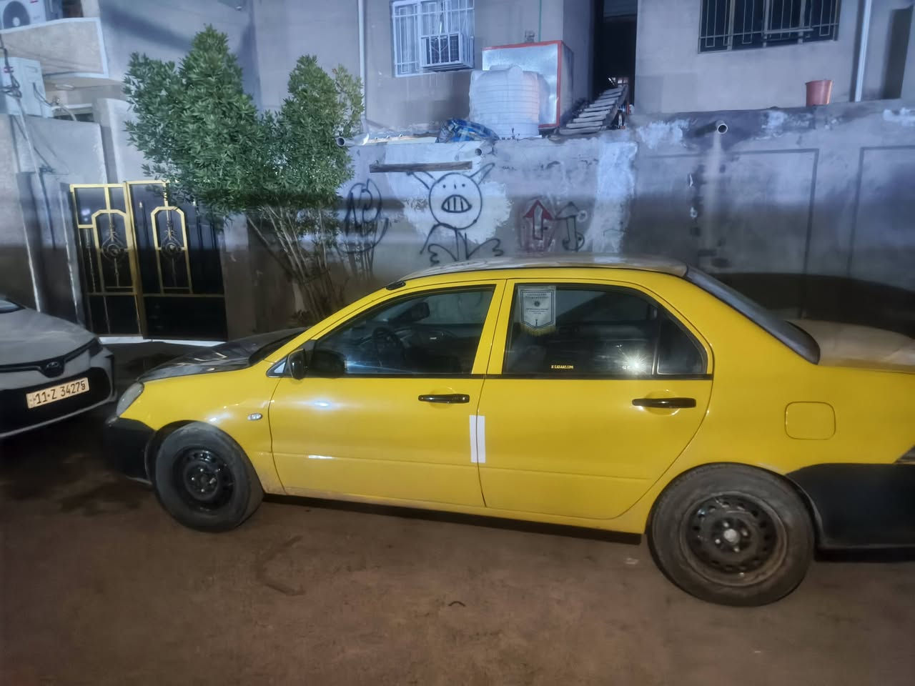 كل عام وانتم بخير
من رخصه الادمن لانسر للبيع موديل 2009
لانسر صدر امامي اليوم كملته وغراض صدر خلفي موجودات ما مطلوبه لا هيئه ولا غرامات وحره من المصرف بدون هلالات سياره نضيفه وحلوه تعال وشوف بعينك البنيد شوفت عينكم مبدل اسود اصلي بلادي بس صبغ عضمه السياؤه حلوه والمكينه تنقص بس خير من الله تدفئه رايدها 65 وبيها مجال  تبريد ***********
