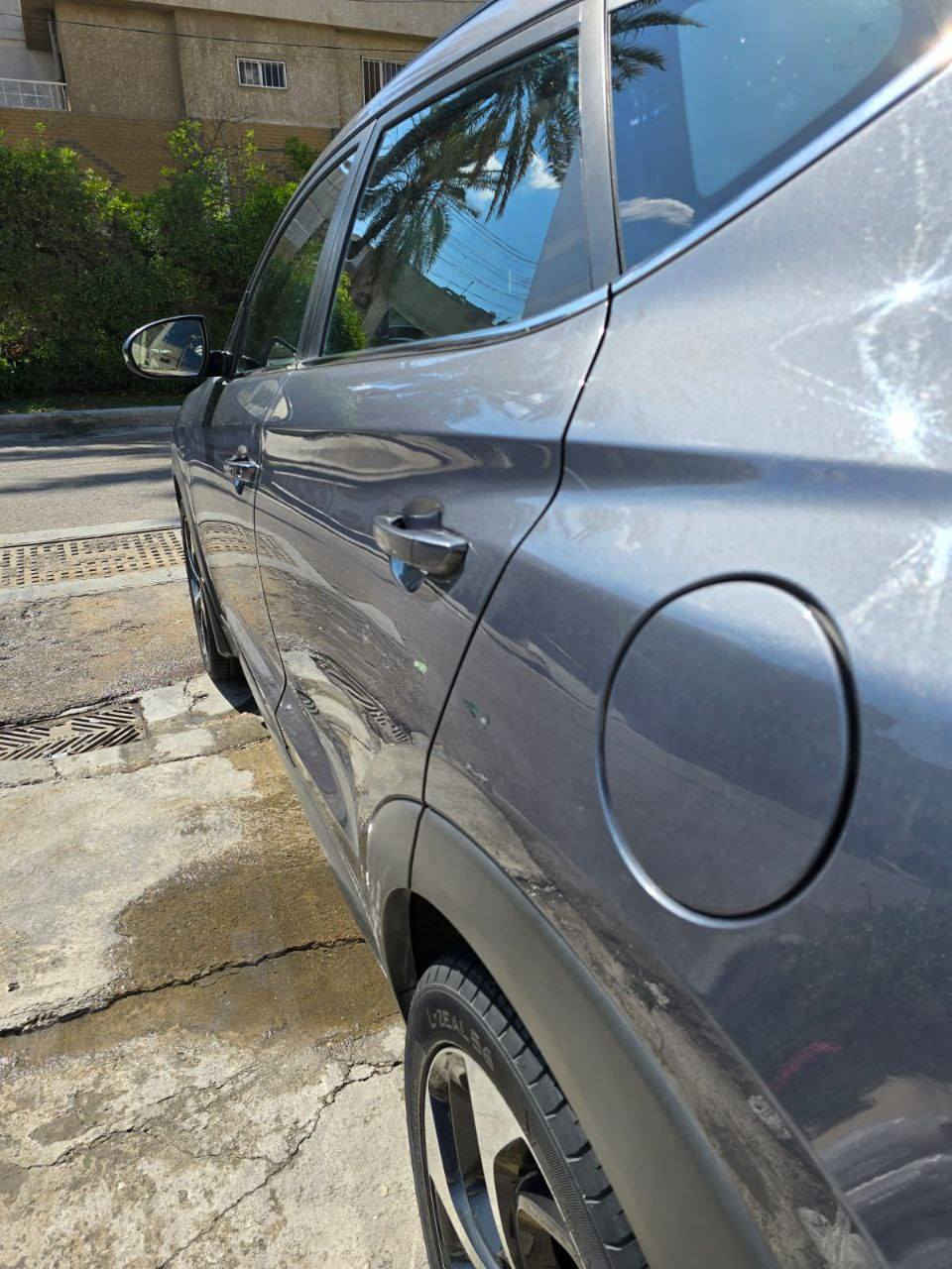 سلام عليكم توسان 2017 خليجي للبيع
توسان خليجي 2017 فول للبيع 
بانوراما وبصمة وكراسي كهرباء وكامرة وحساسات 
السعر 157$ 
للتواصل : ***********
